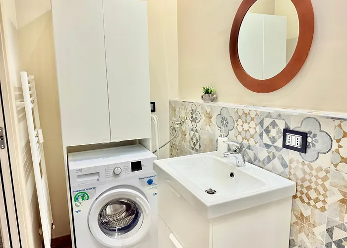 Leonida's House, In The Heart Of تورينو